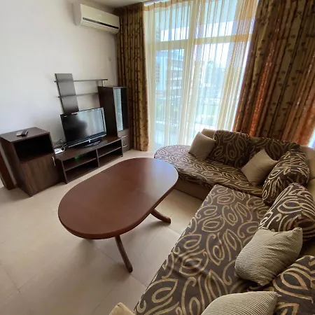 Kamelia Grand Apartments Hotel apartamentowy