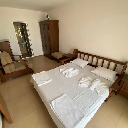 Kamelia Grand Apartments アパートホテル