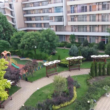 Kamelia Grand Apartments Aparthotel *