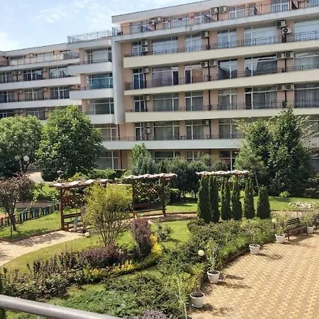 Aparthotel Kamelia Grand Apartments *